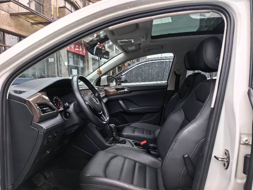 Volkswagen Tharu 2022 imagem de carro #3