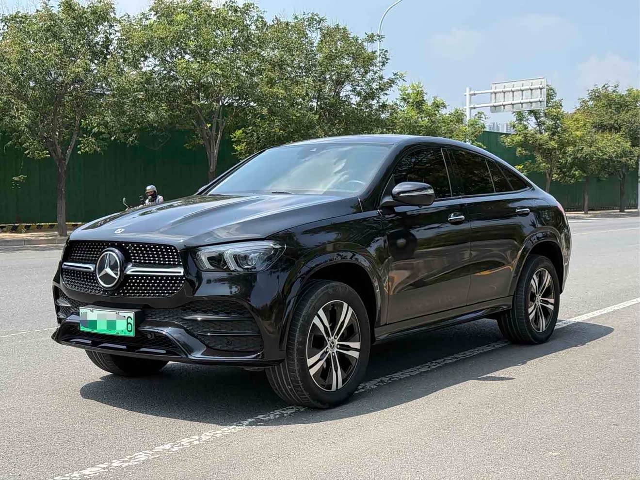 Mercedes-Benz GLE Coupe New Energy 2022 汽车图片 