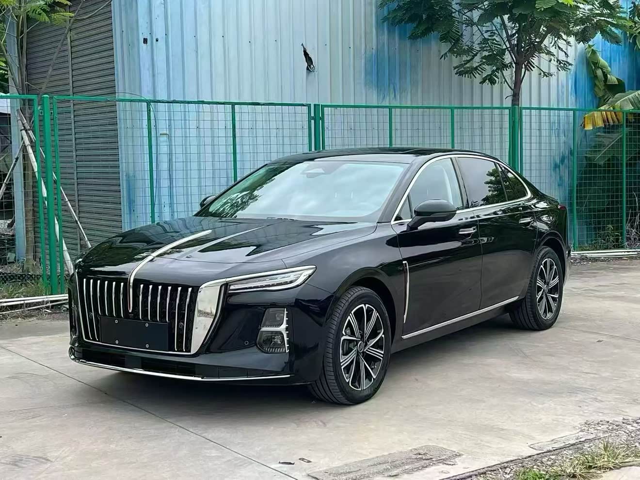 HongQi H5 PHEV 2025 car image 