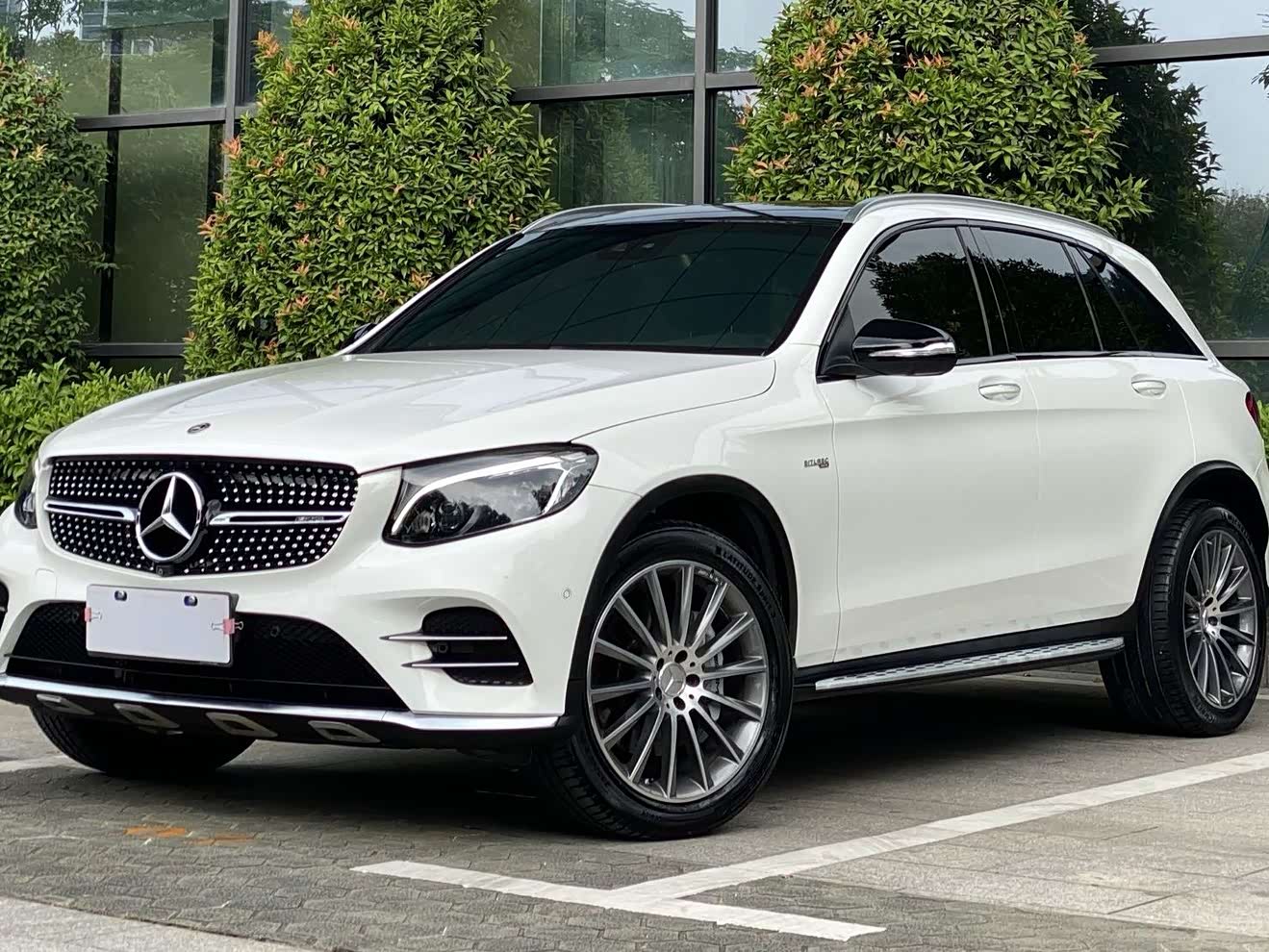 Mercedes-Benz GLC AMG 2018 immagine di auto 