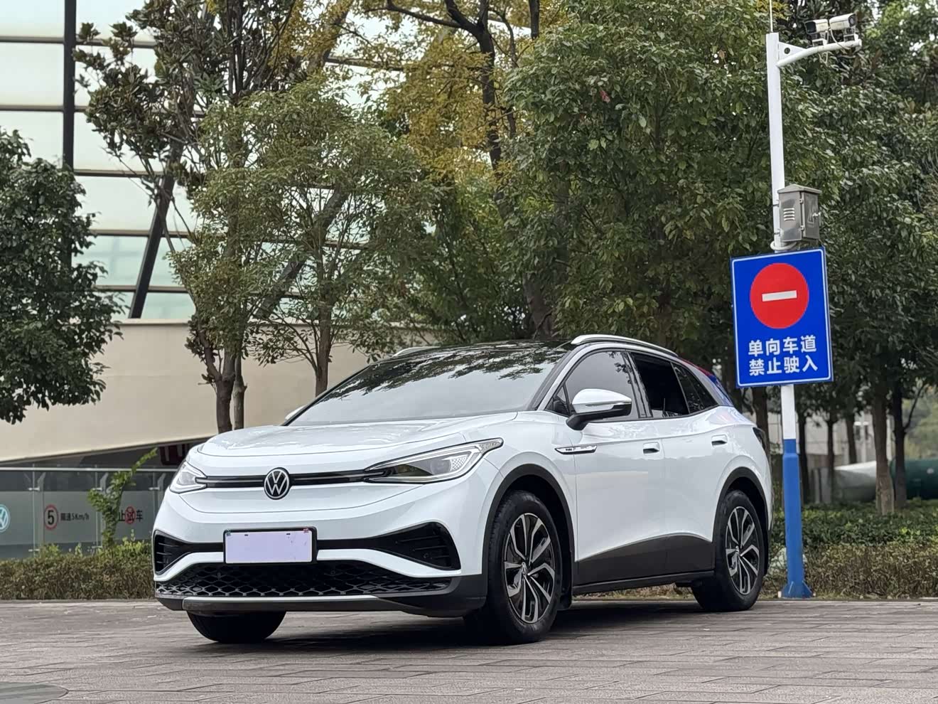 Volkswagen ID.4 X 2023 Volkswagen ID.4 X 2023 immagine di auto