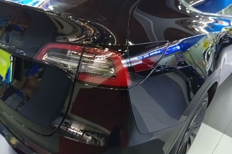 Tesla Model Y 2022 #8 Tesla Model Y 2022 car image #8