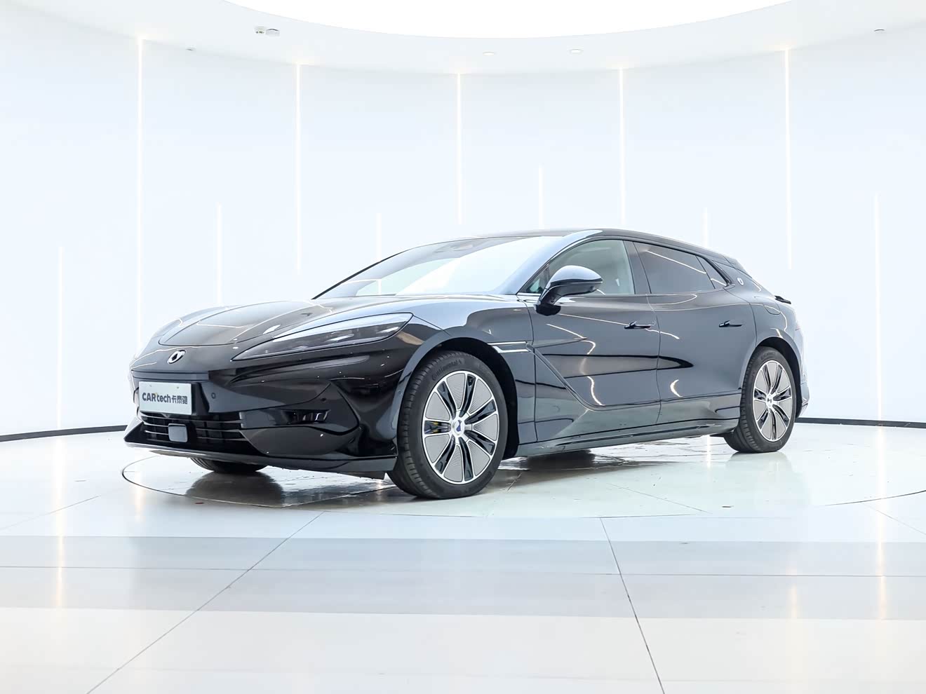 Denza Z9GT 2024 Denza Z9GT 2024 car image