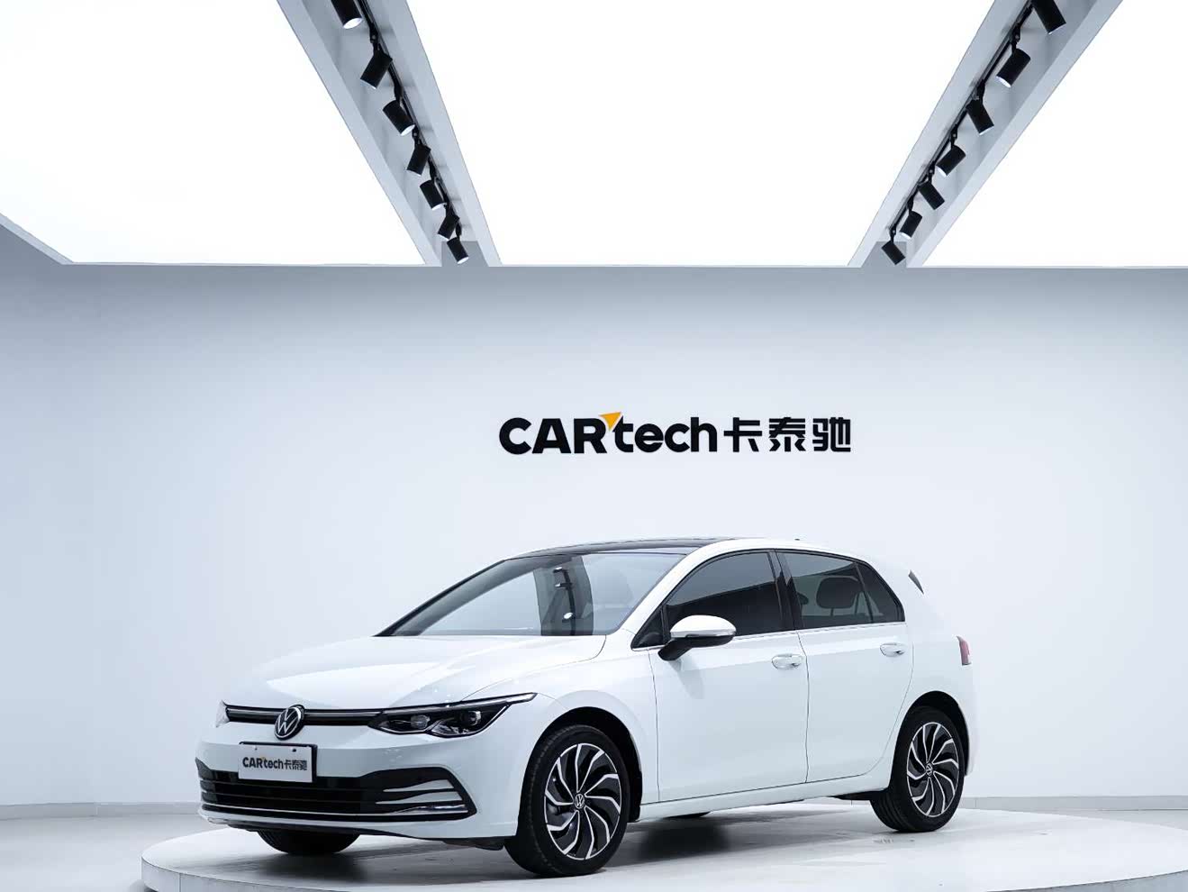 Volkswagen Golf 2023 car image 