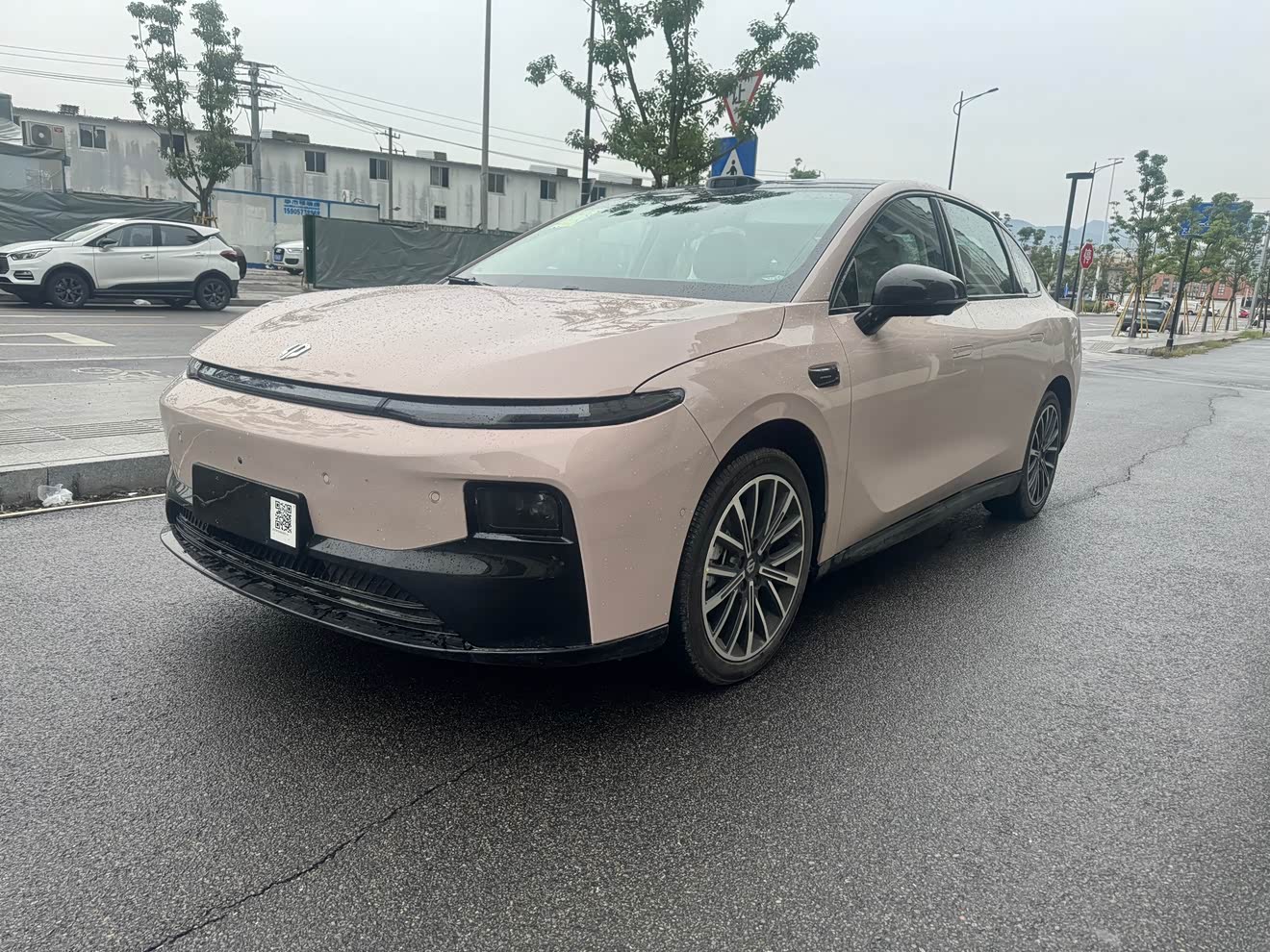 Leapmotor B01 2025 汽车图片 