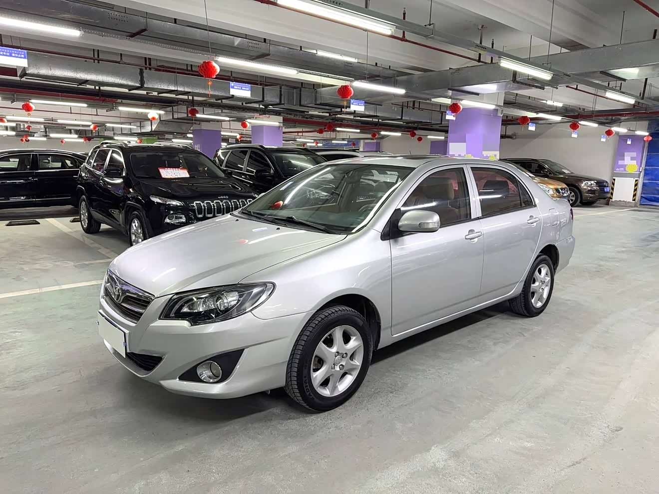 Toyota Reiz 2014 immagine di auto 