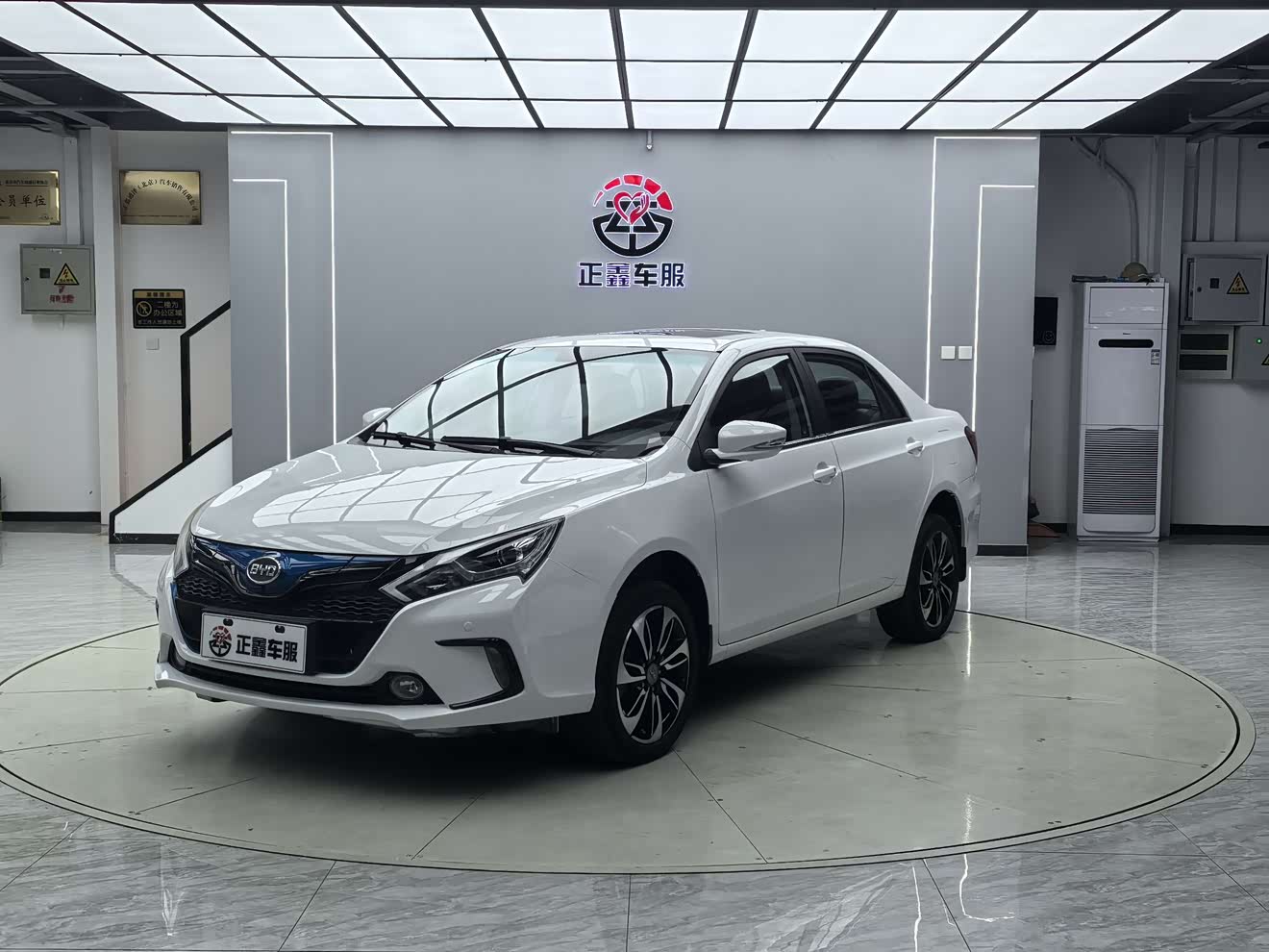 BYD Qin New Energy 2016 car image 