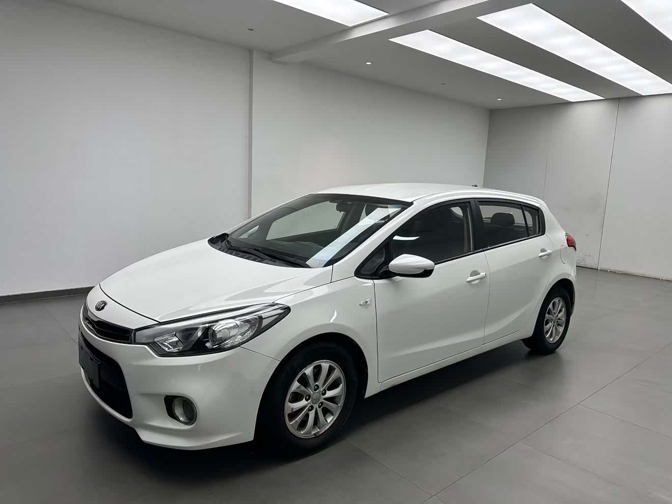 Kia Forte Koup 2015 汽车图片 