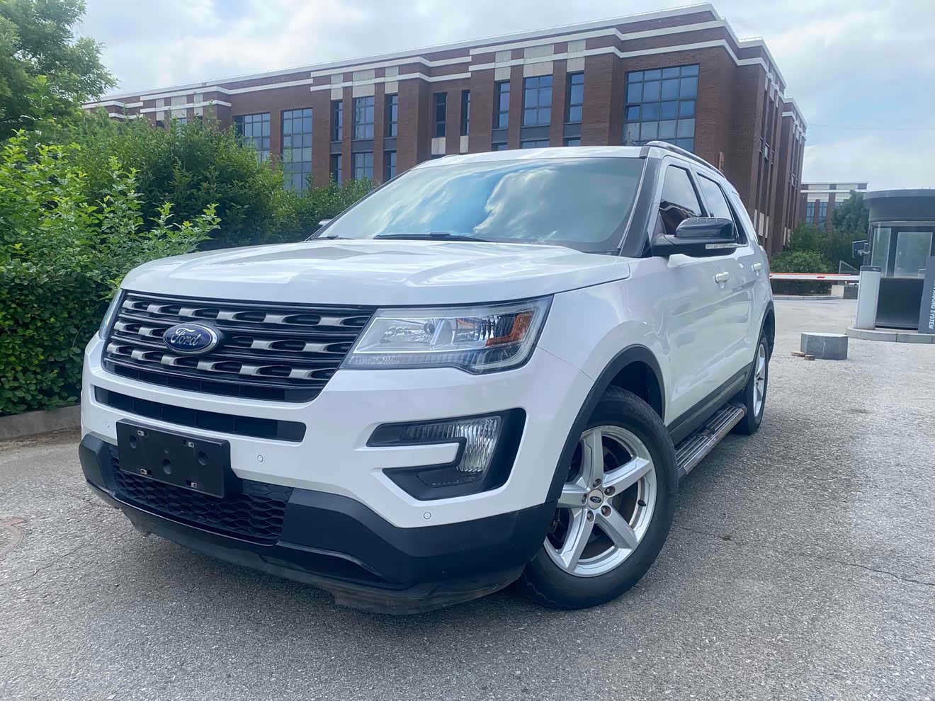 Ford Explorer (Imported) 2016 car image 