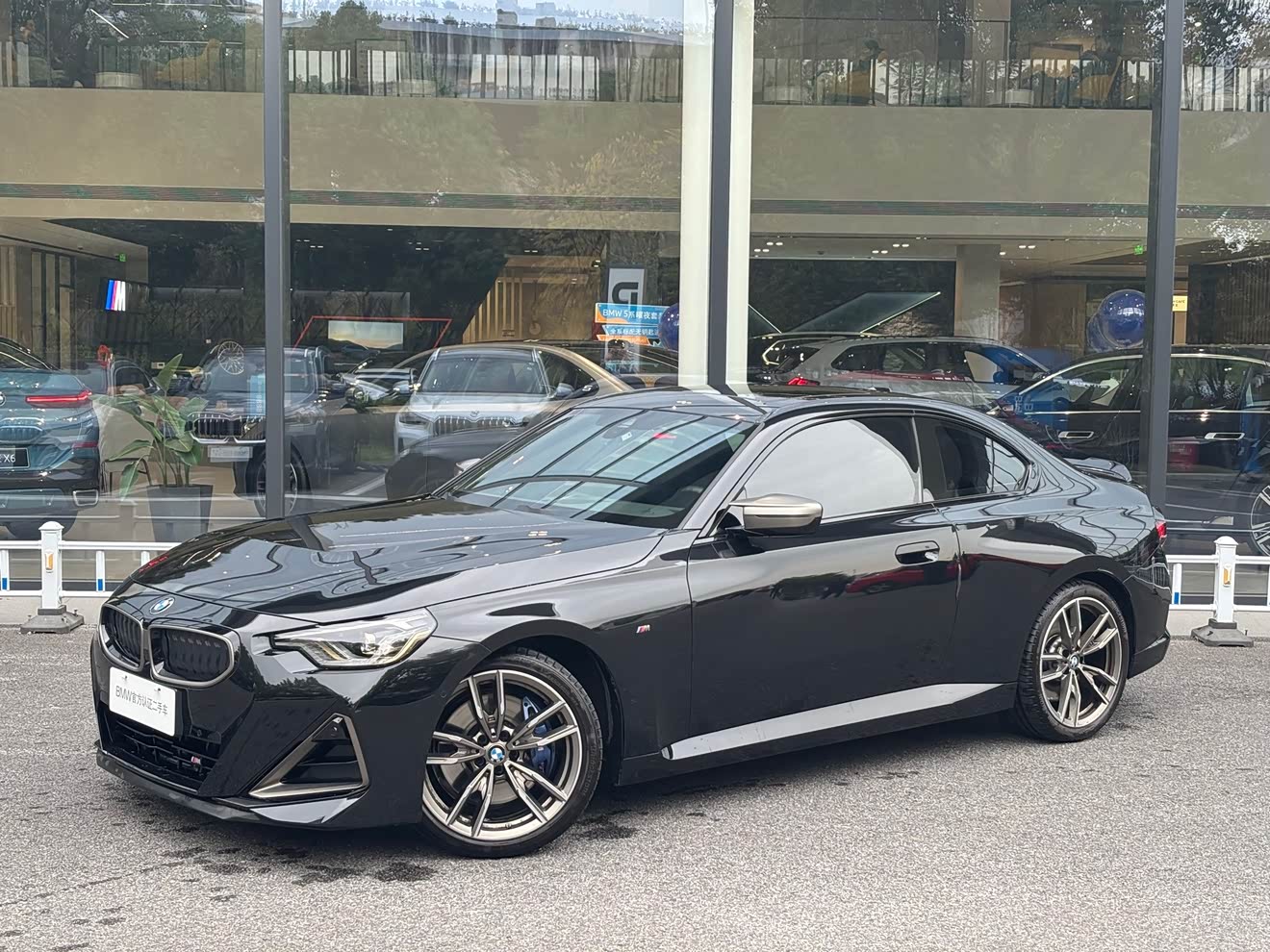 BMW M240i 2024 immagine di auto 