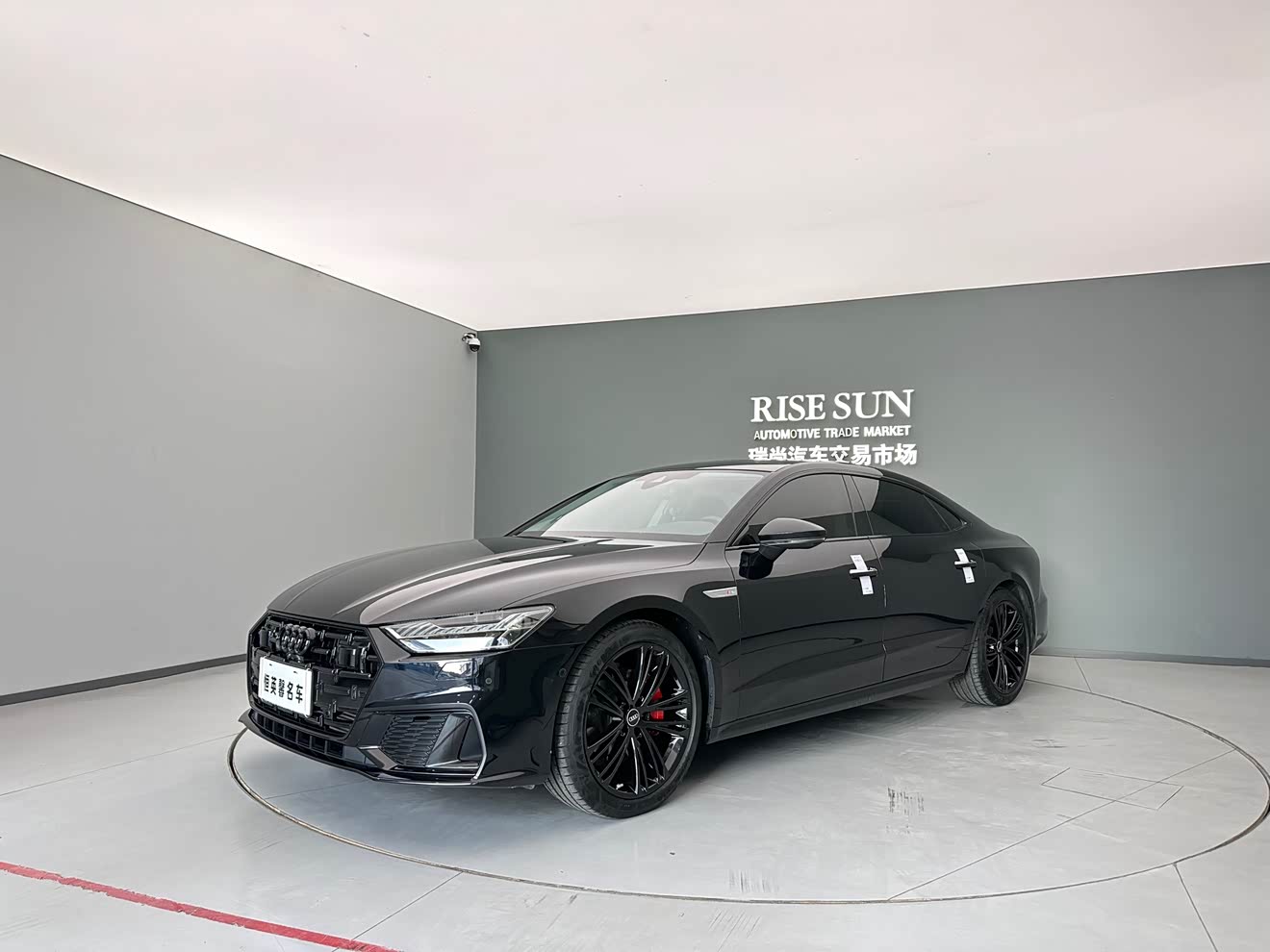 Audi A7L 2024 car image 