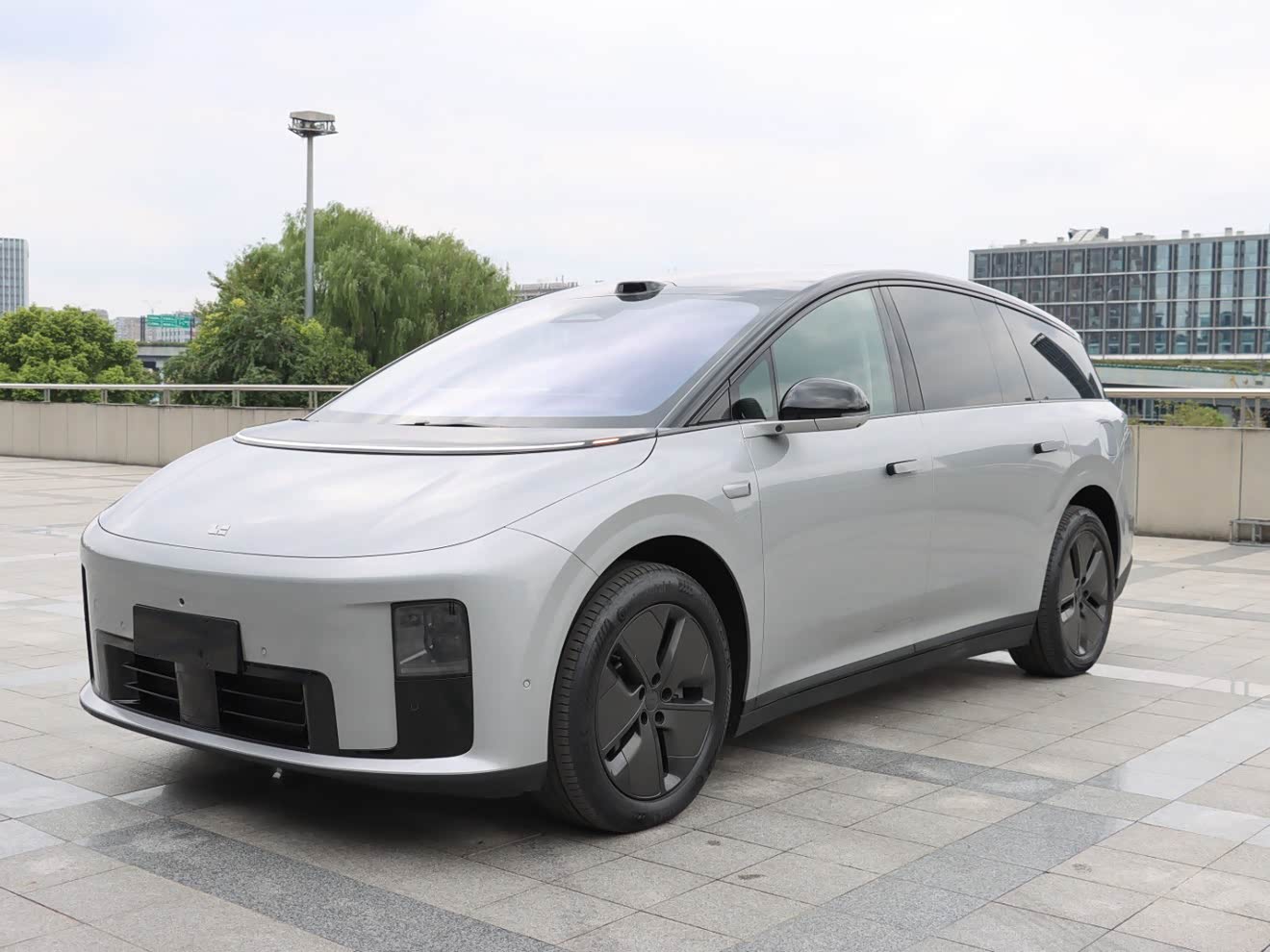 Li i8 2025 image de voiture 