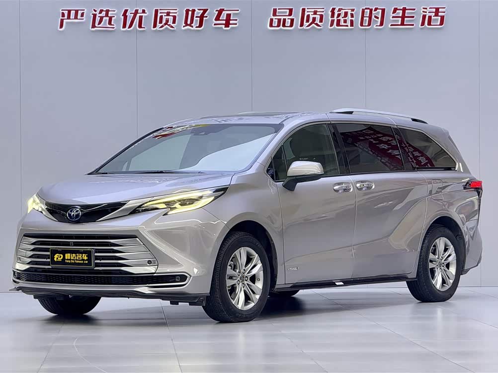 Toyota Sienna 2022 汽车图片 