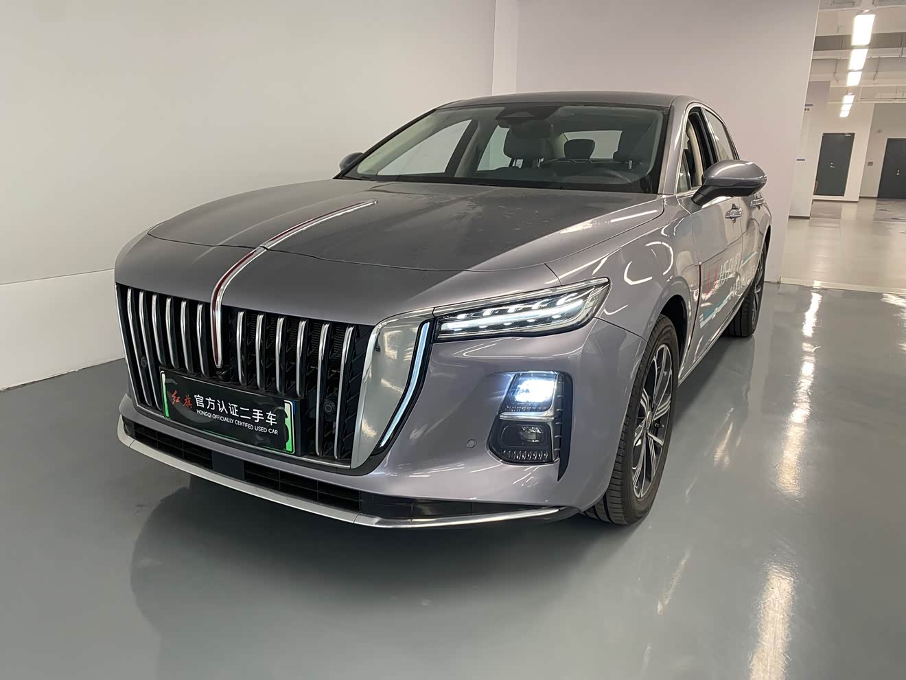 HongQi H5 PHEV 2025 car image 