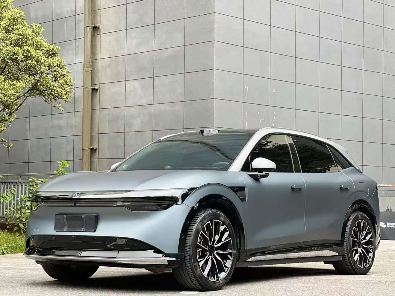 Zeekr 7X 2024 car image 