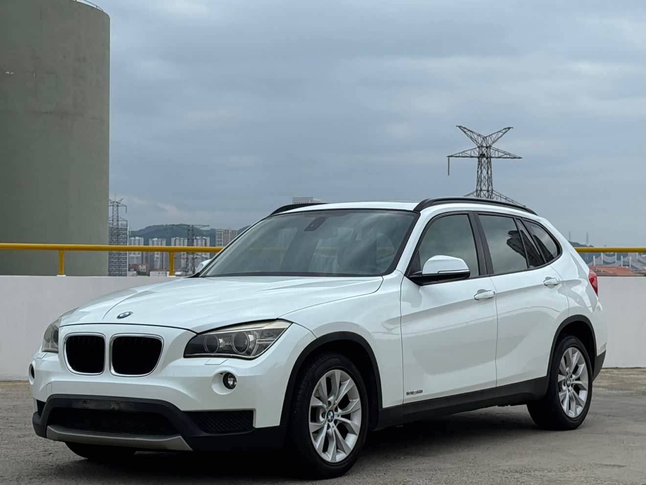 BMW X1 (Imported) 2013 car image 