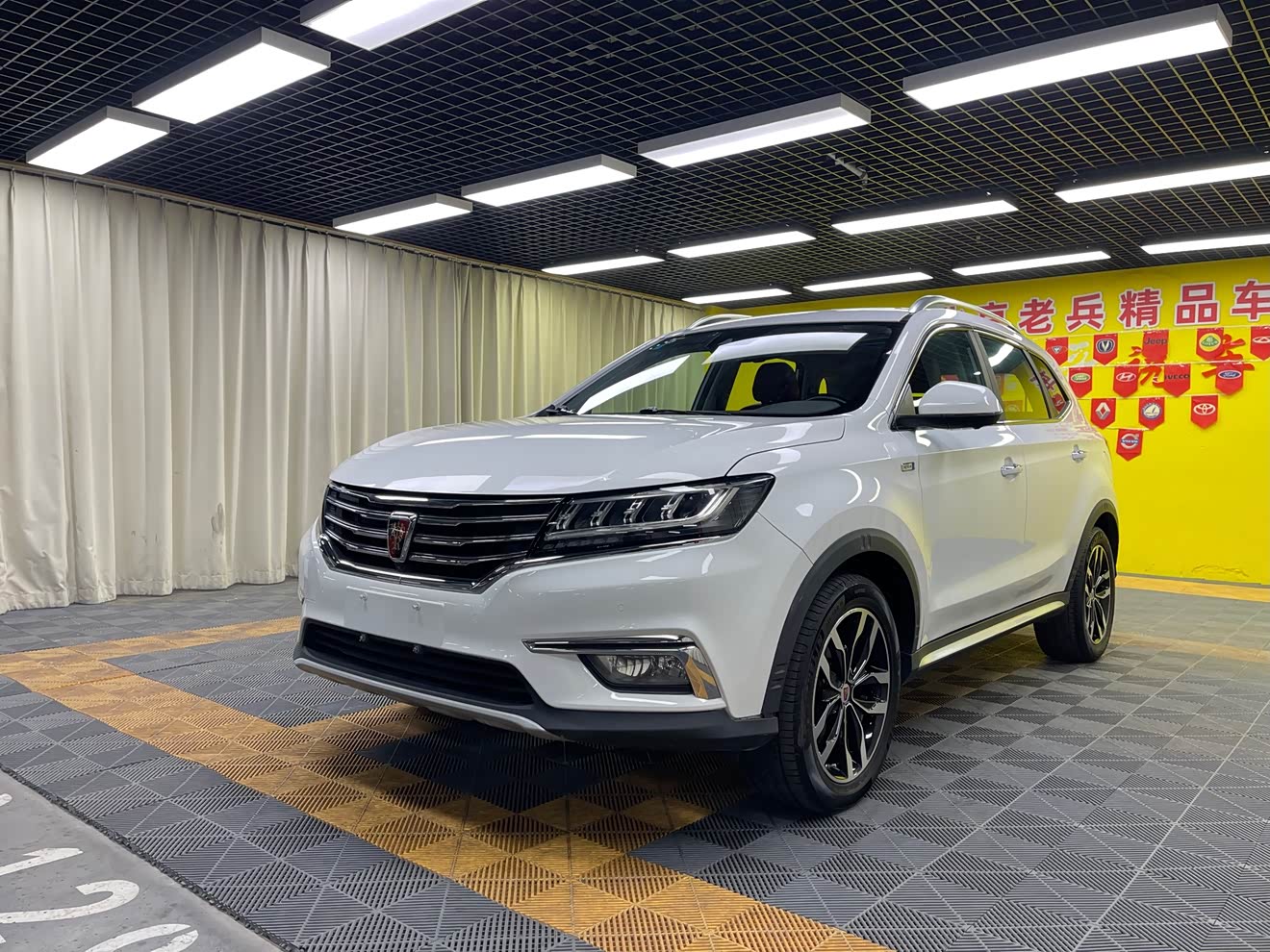 Roewe RX5 2018 изображение автомобиля 