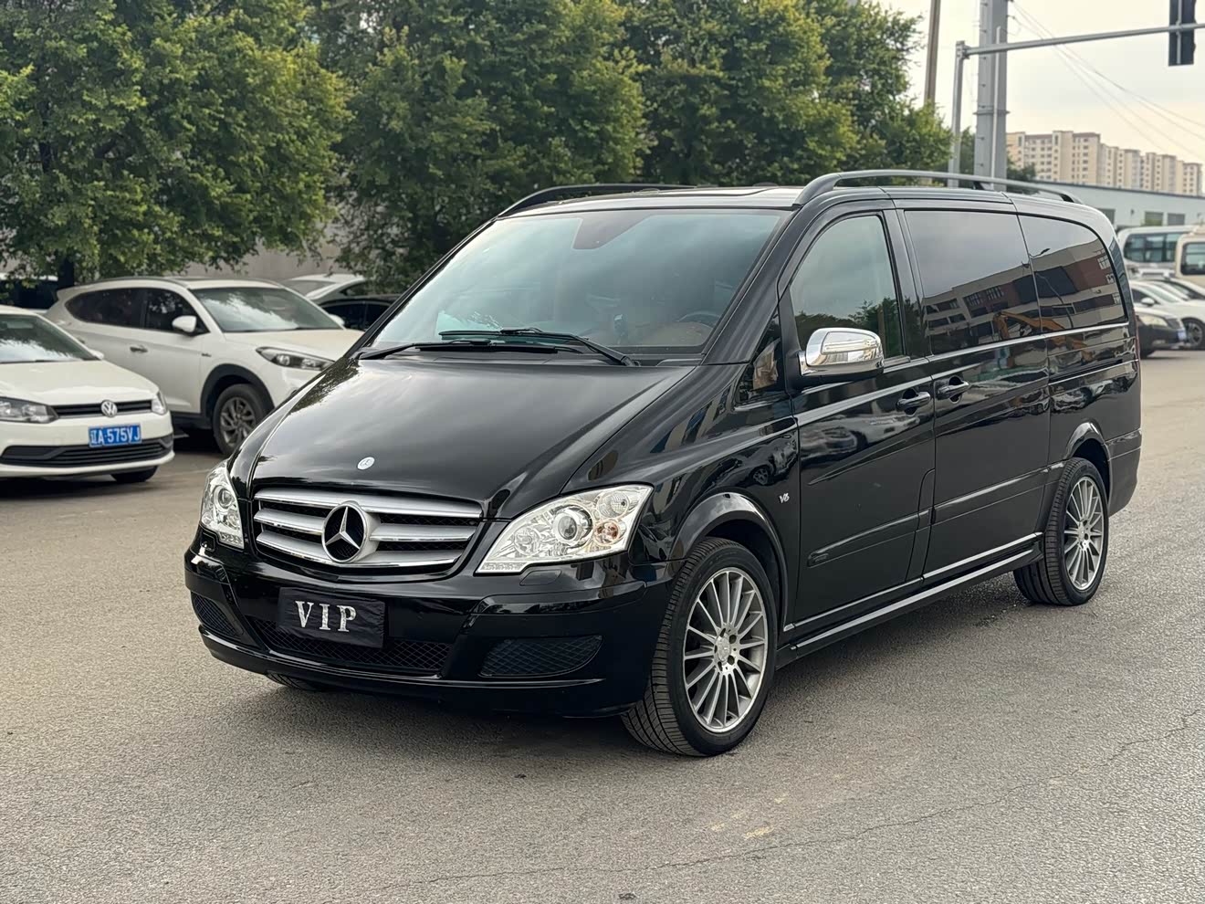 Mercedes-Benz Viano (Imported) 2012 car image 