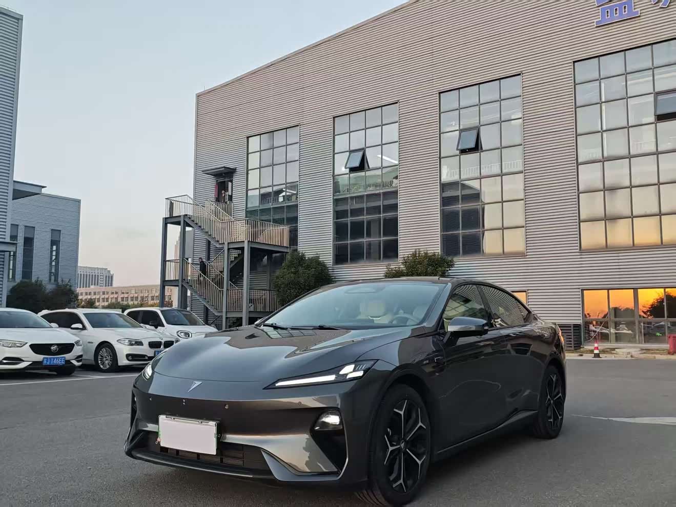 Deepal L07 2024 صورة سيارة 