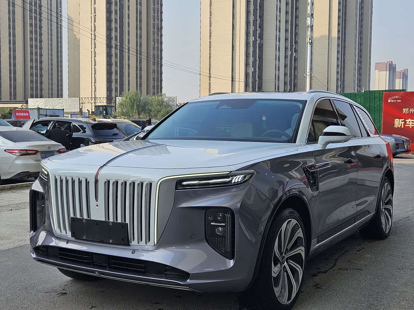 HongQi E-HS9 2021 car image 