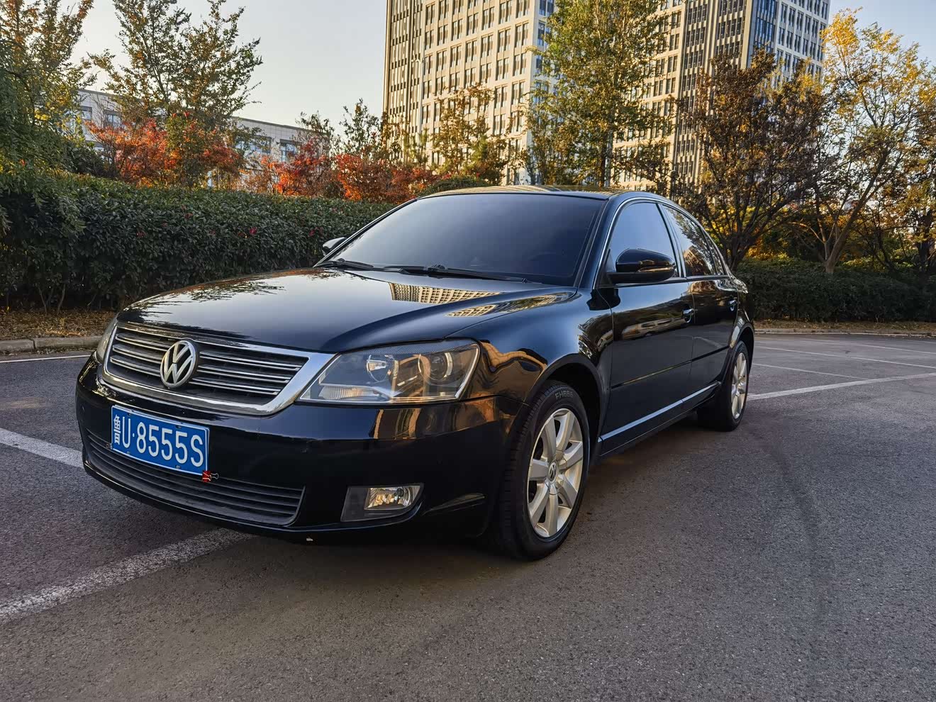 Volkswagen Passat Lingyu 2010 car image 