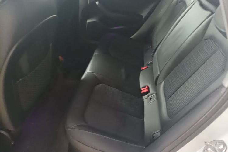 Audi A3 2019 car image #17