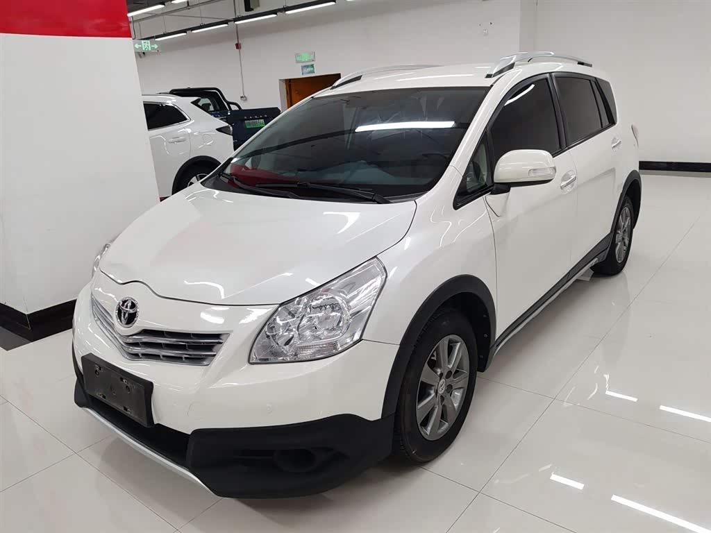 Toyota Reiz 2016 immagine di auto 