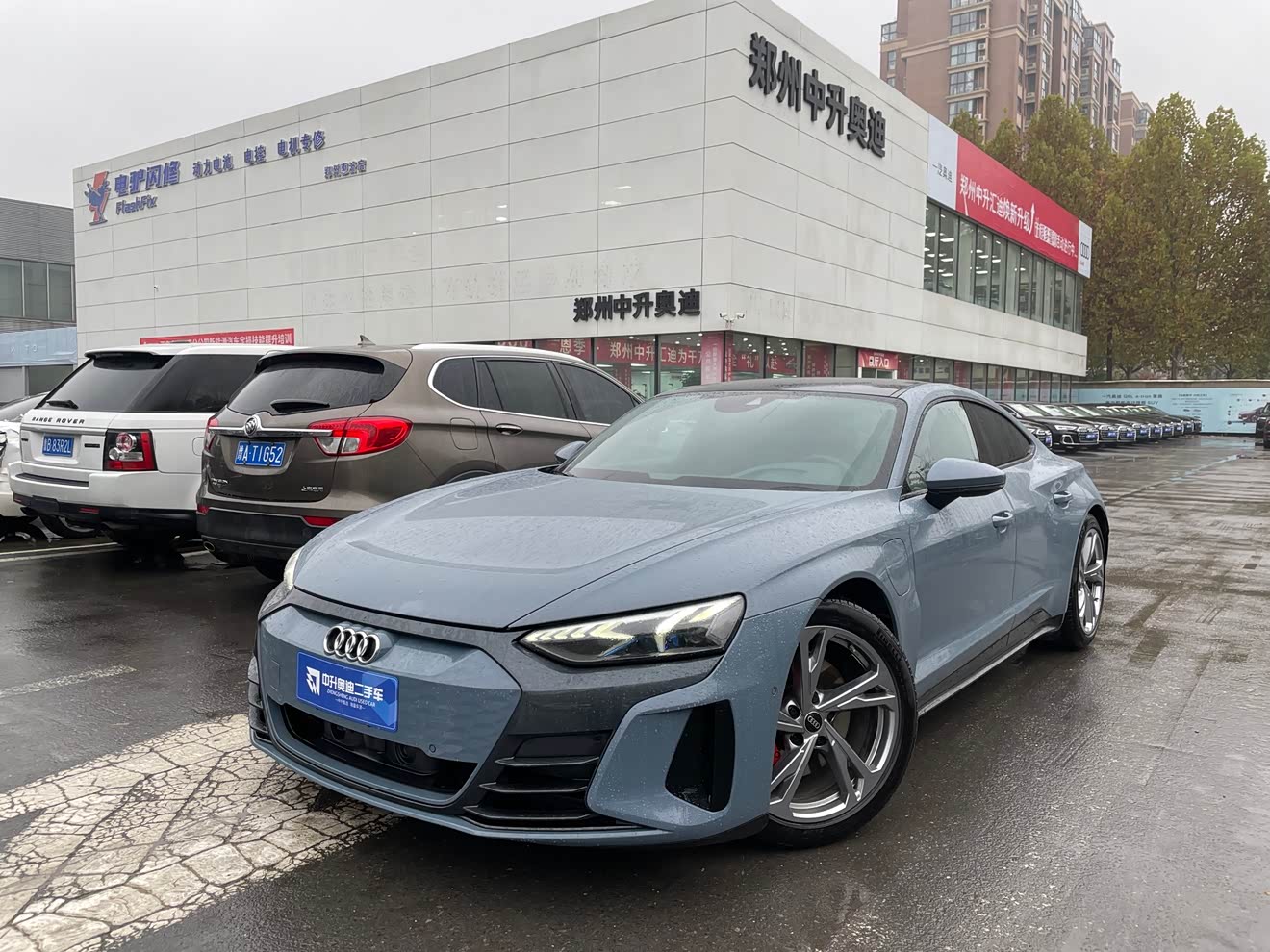 Audi e-tron GT 2024 car image 