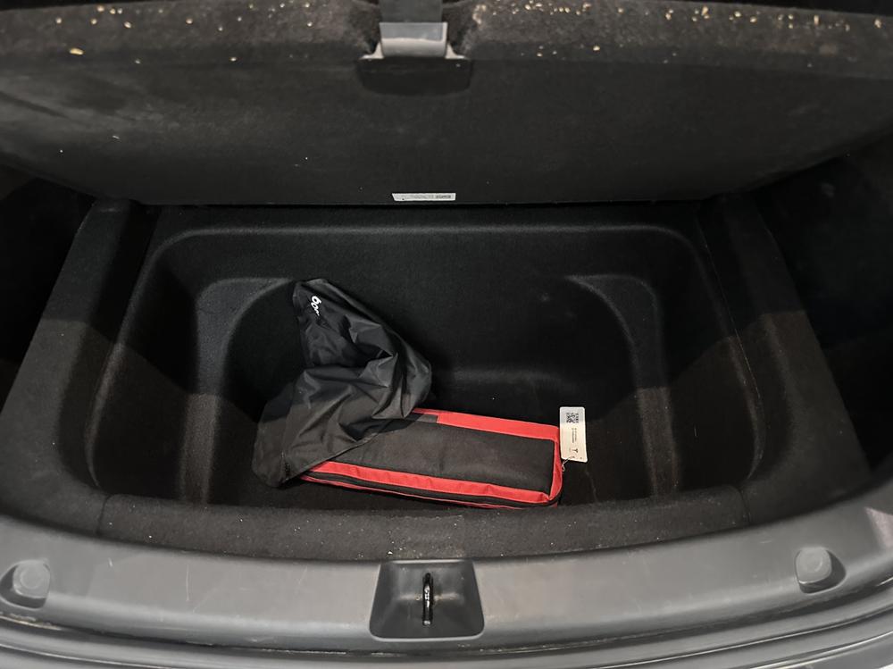 Tesla Model Y 2023 immagine di auto #17