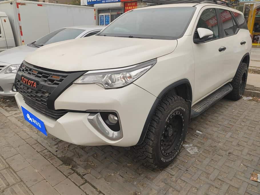 Toyota Fortuner 2018 汽车图片 
