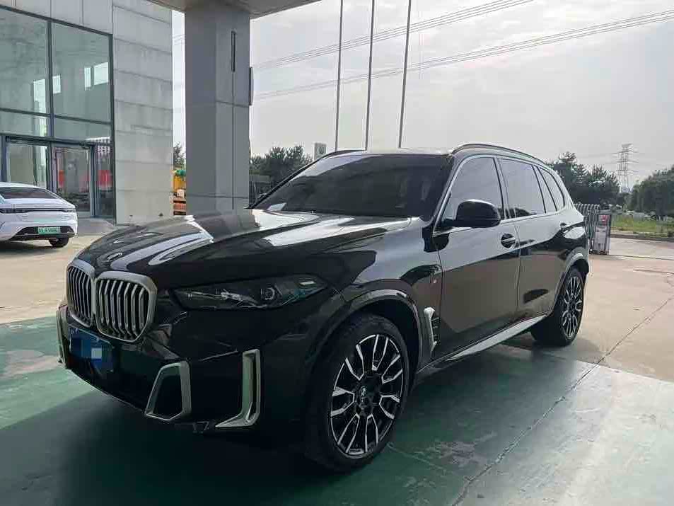 BMW X5 2024 car image 