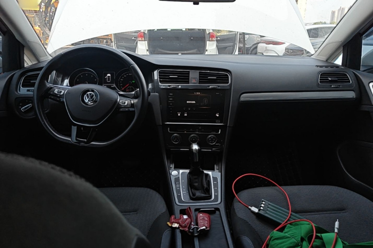 Volkswagen Golf 2020 #10 Volkswagen Golf 2020 car image #10