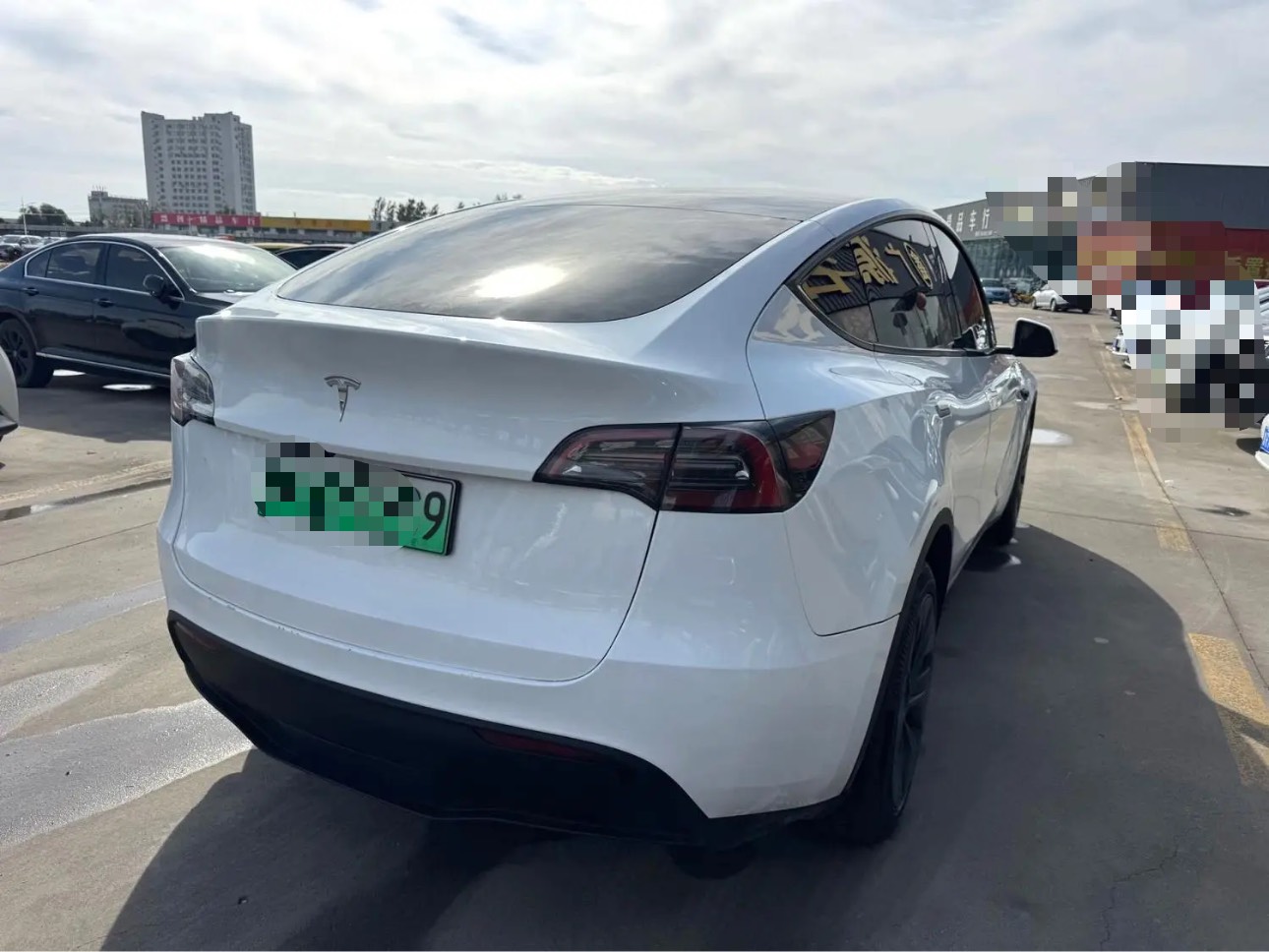 Tesla Model Y 2024 #7 Tesla Model Y 2024 صورة سيارة #7