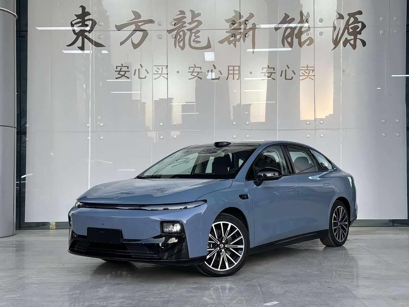 Leapmotor B01 2025 汽车图片 