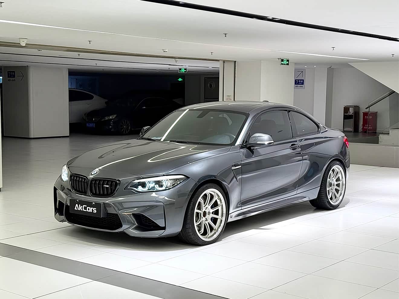 BMW M2 2019 car image 