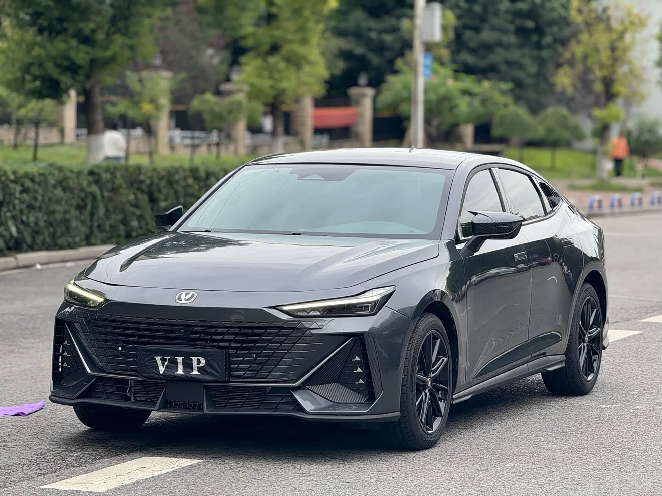 Changan UNI-V 2023 car image 