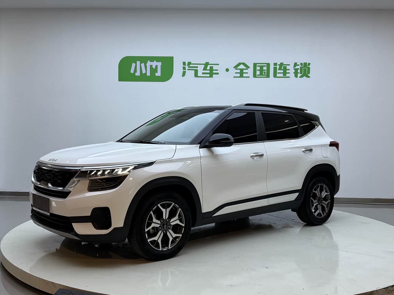 Kia Stonic 2022 汽车图片 