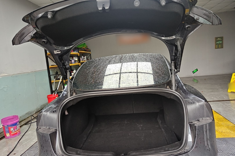 Tesla Model 3 2025 car image #21