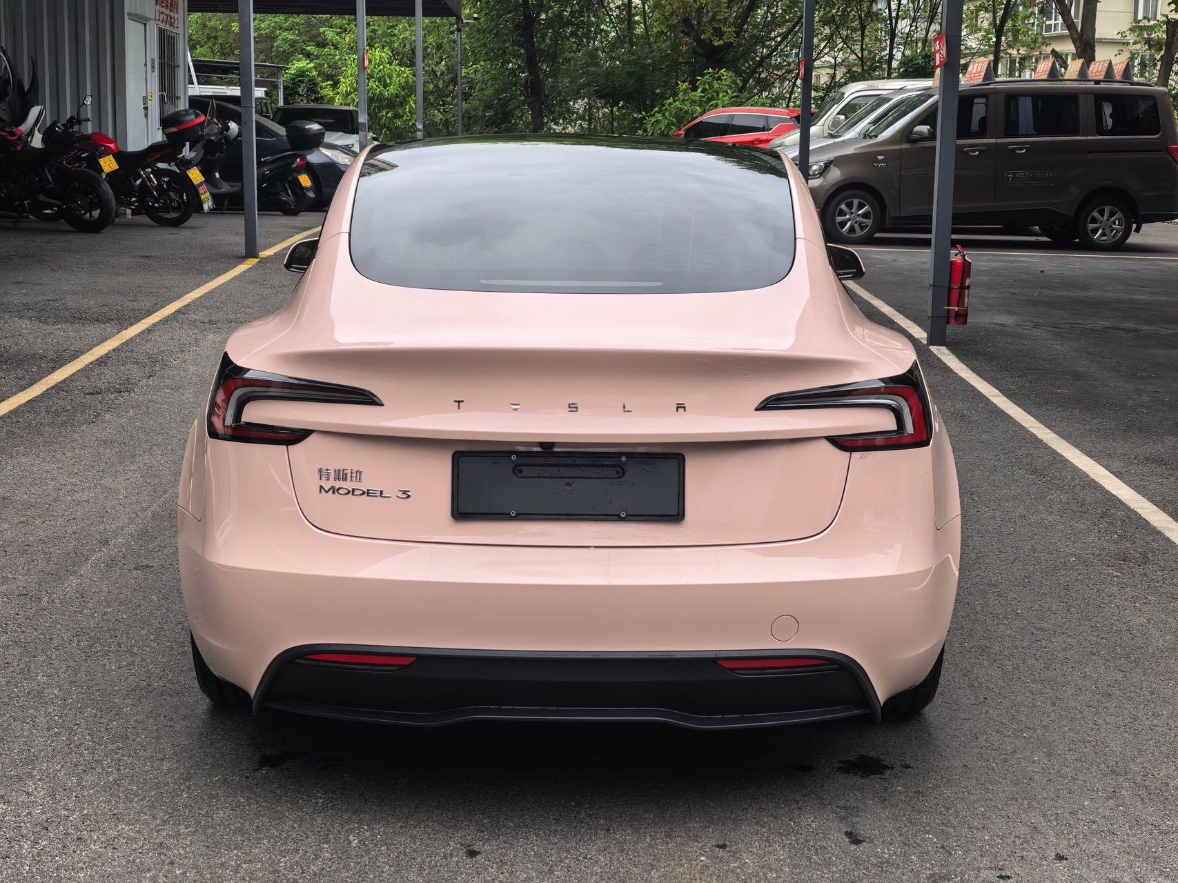 Tesla Model 3 2025 car image #9