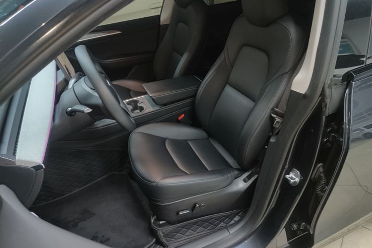 Tesla Model Y 2024 #19 Tesla Model Y 2024 car image #19