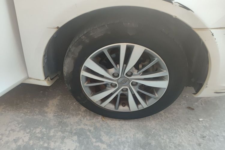 GEELY Emgrand 2019 #6 GEELY Emgrand 2019 car image #6