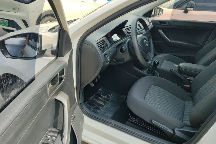 Volkswagen Santana 2019 car image #16