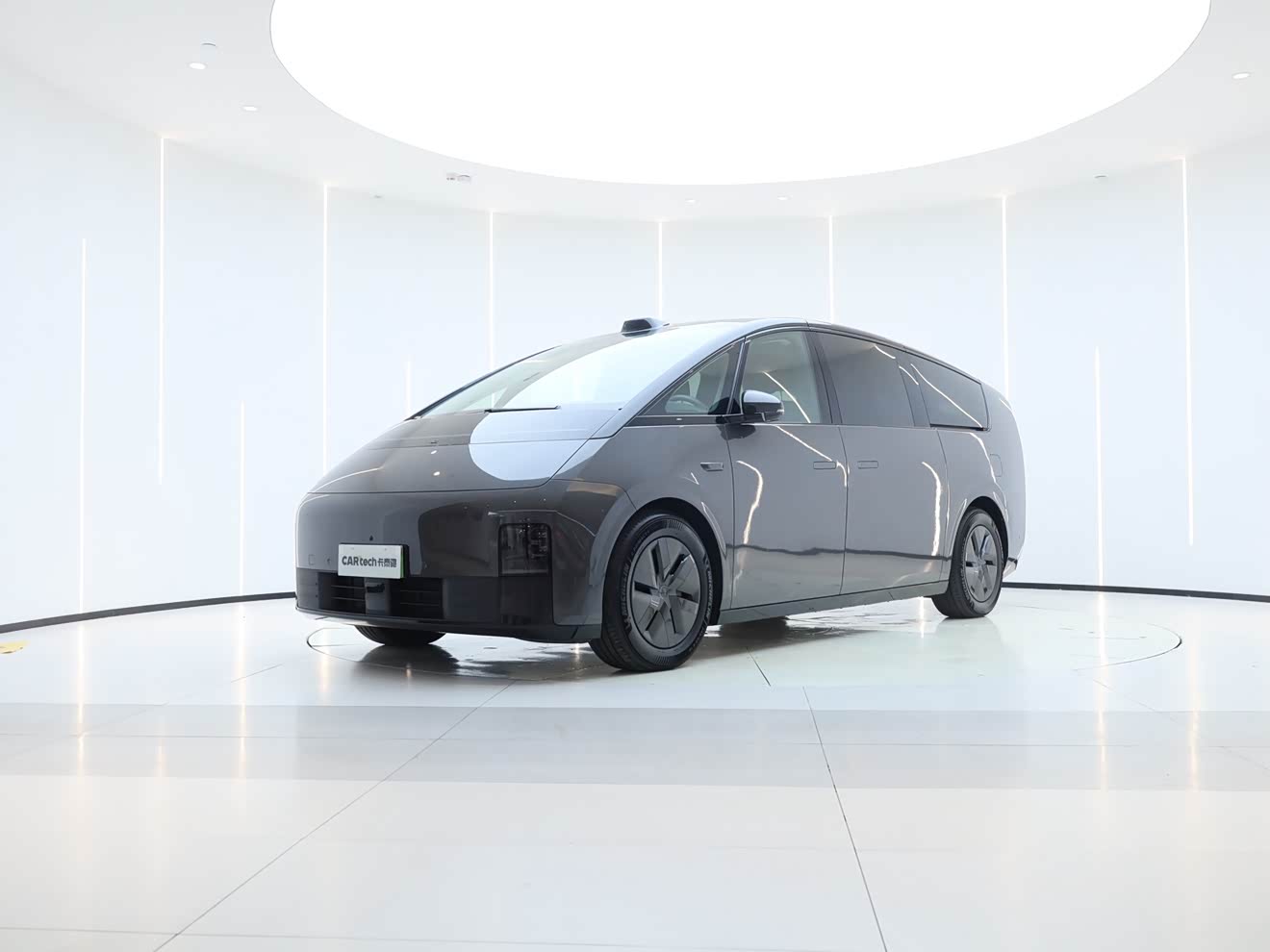 Li Mega 2024 汽车图片 