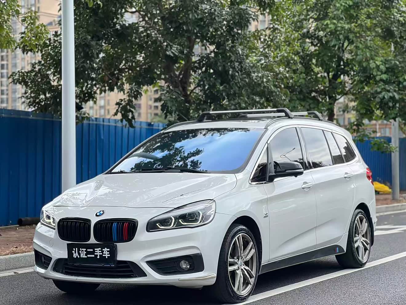 BMW 2 Series Gran Tourer 2015 BMW 2 Series Gran Tourer 2015 car image