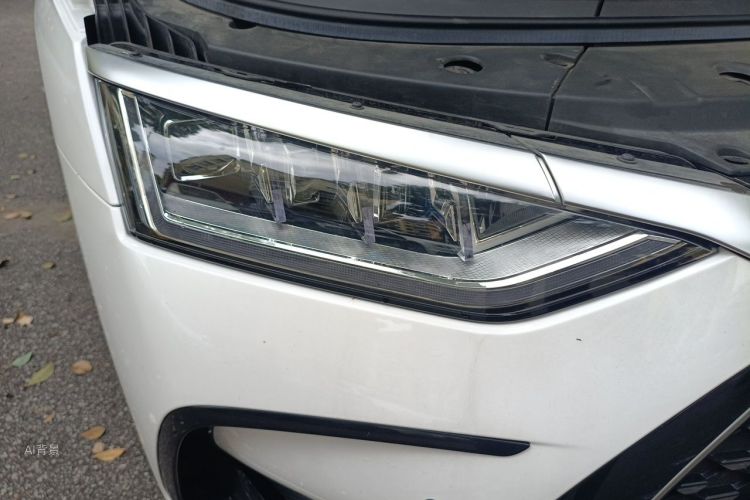 BYD Han 2023 car image #8