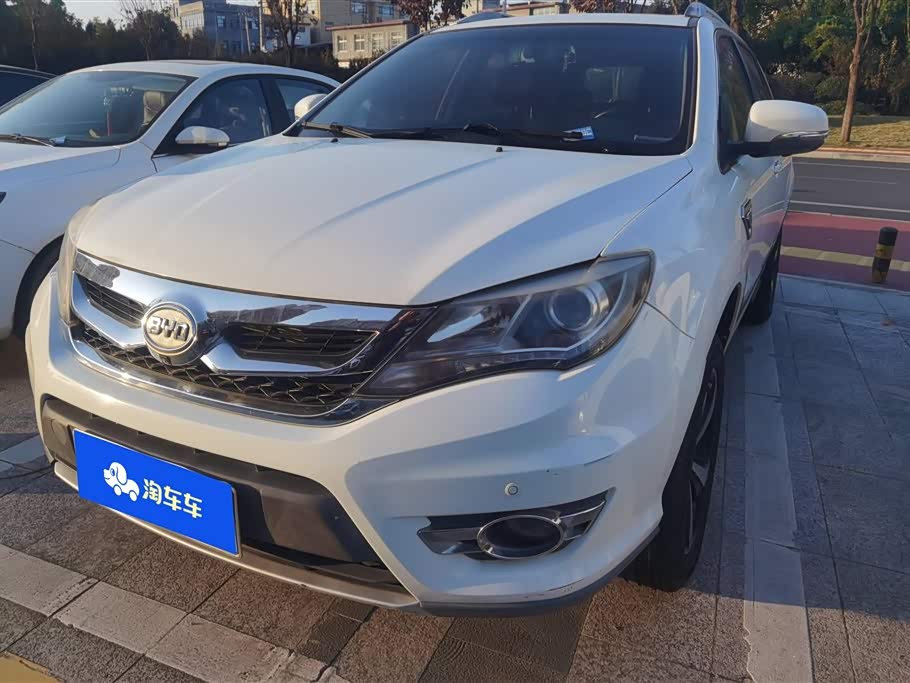 BYD S7 2015 car image 