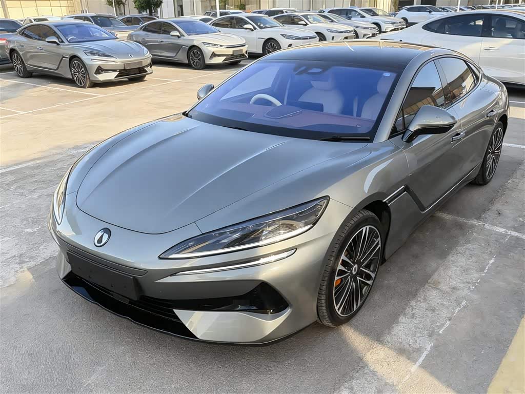 Denza Z9GT 2024 Denza Z9GT 2024 car image