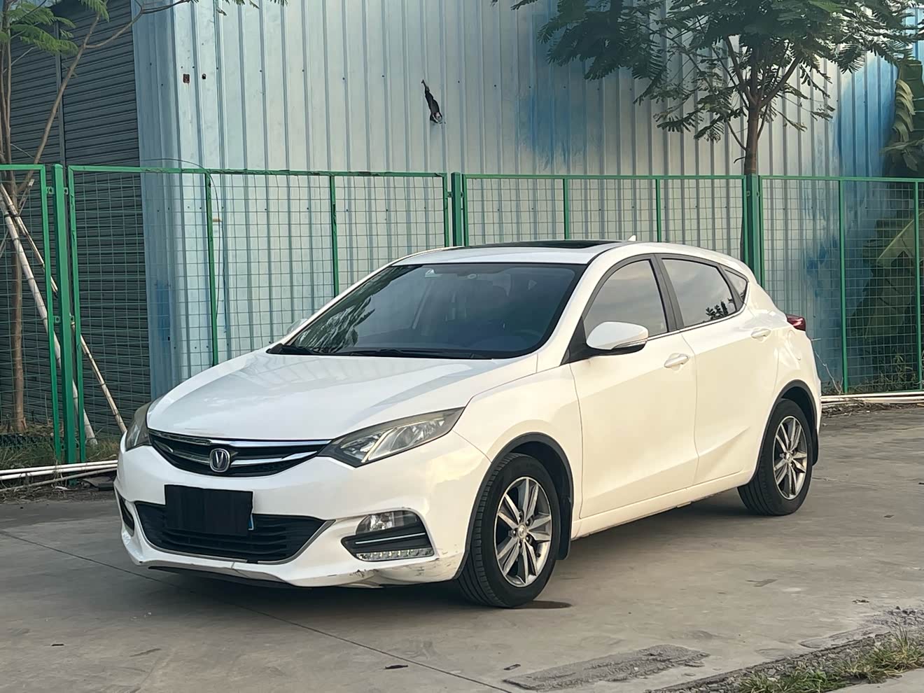 Changan Eado XT 2016 car image 