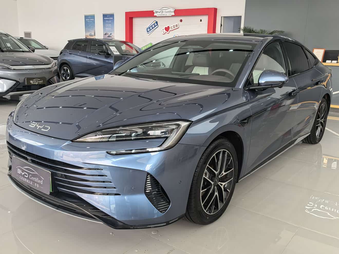 BYD Seal 07 DM-i 2025 صورة سيارة 