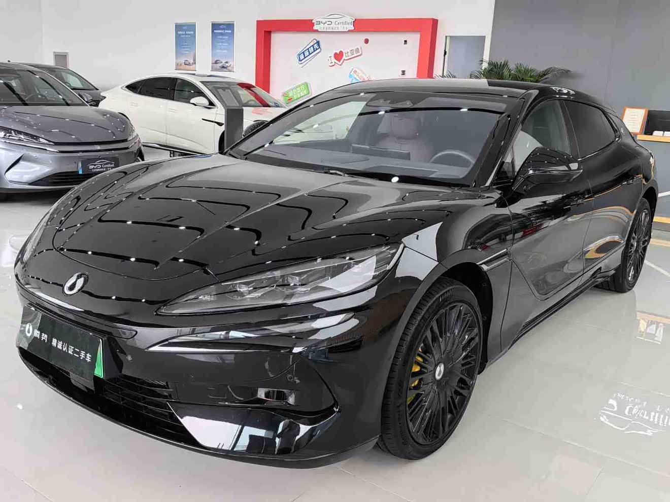 Denza Z9GT 2024 Denza Z9GT 2024 car image